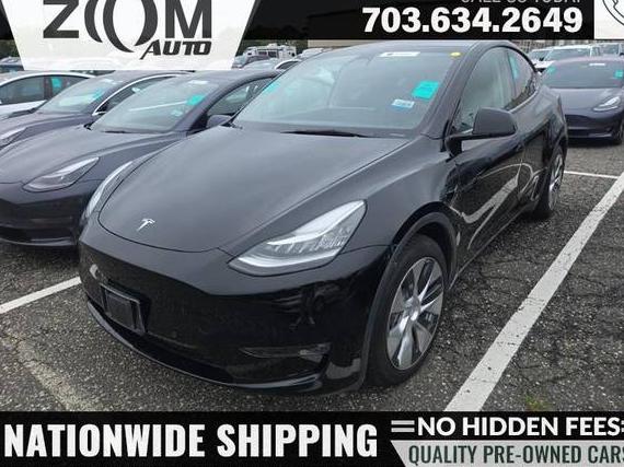 TESLA MODEL Y 2021 5YJYGAEE8MF256984 image